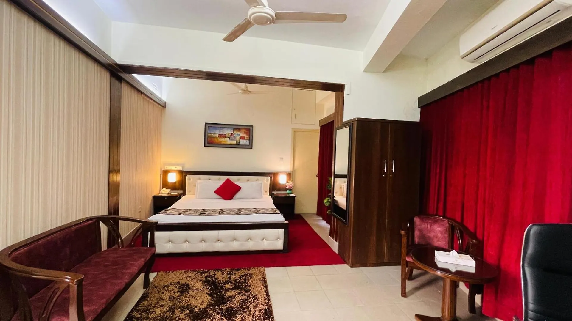 Hotel Grand Circle Inn Dakka