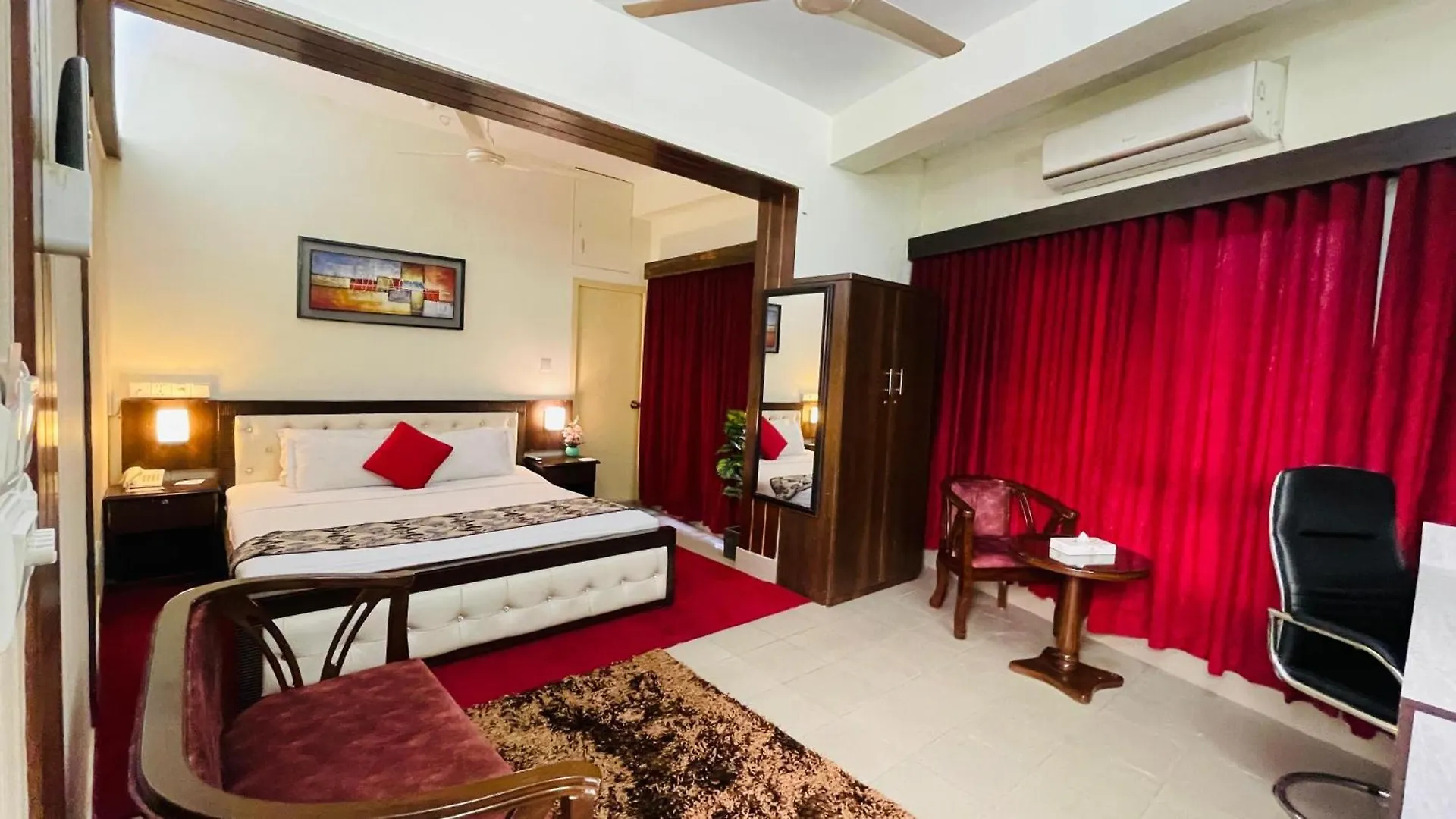Hotel Grand Circle Inn Dakka